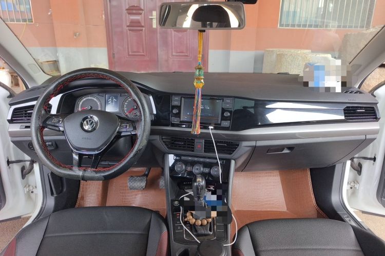 Used Volkswagen Bora 2019 Revised Version 1.5L Automatic Elite Edition China VI Standard Center Console