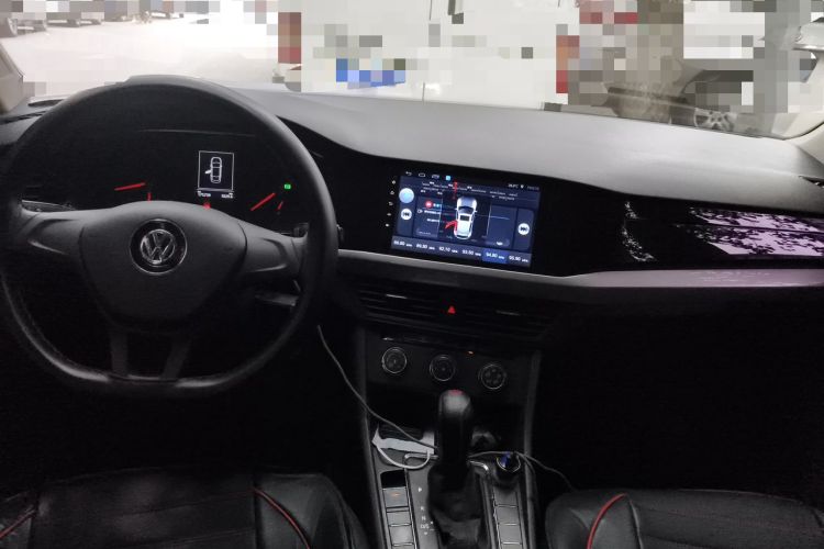 Used Volkswagen Bora 2019 1.5L Automatic Fashion Model Center Console