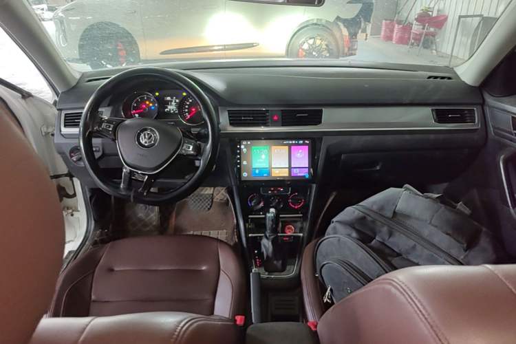 Used Volkswagen Bora 2019 Facelift Bora·Legend 1.5L Automatic Fashion Edition China VI Standard Center Console