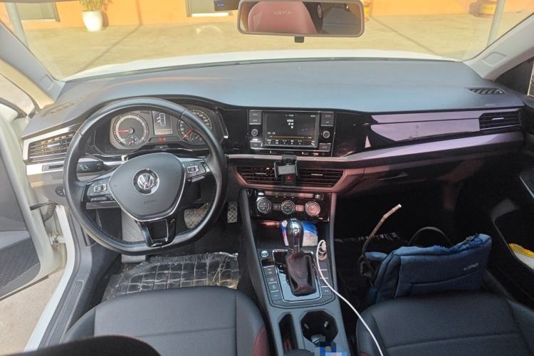 Used Volkswagen Bora 2019 280TSI DSG Elite Model Center Console