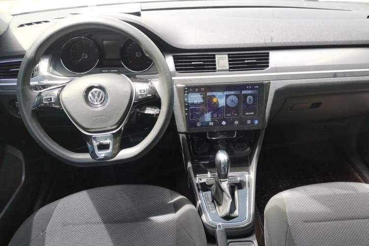Used Volkswagen Bora 2019 Facelift Bora·Legend 1.5L Automatic Fashion Edition China VI Standard Center Console
