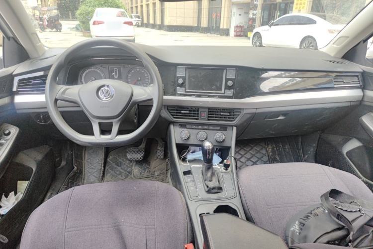 Used Volkswagen Bora 2019 Revised Version 1.5L Automatic Fashionable Style China VI Center Console