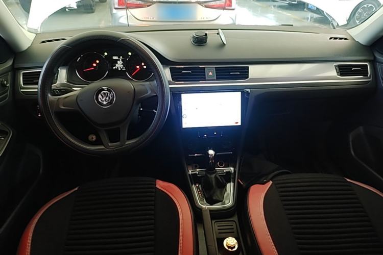 Used Volkswagen Bora 2019 Facelift Bora·Legend 1.5L Automatic Fashion Edition China VI Standard Center Console