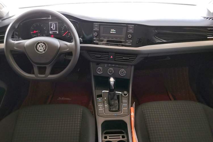 Used Volkswagen Bora 2019 Revised Version 1.5L Automatic Fashionable Style China VI Center Console