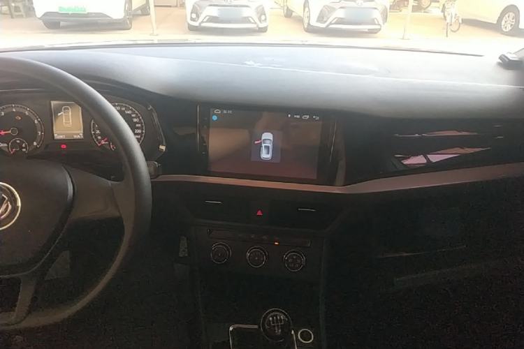 Used Volkswagen Bora 2019 Revised Version 1.5L Manual Fashion Edition China VI Standard Center Console