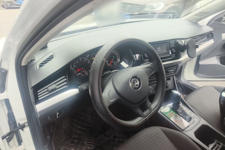 Used Volkswagen Bora 2019 Revised Version 1.5L Automatic Fashionable Style China VI Center Console