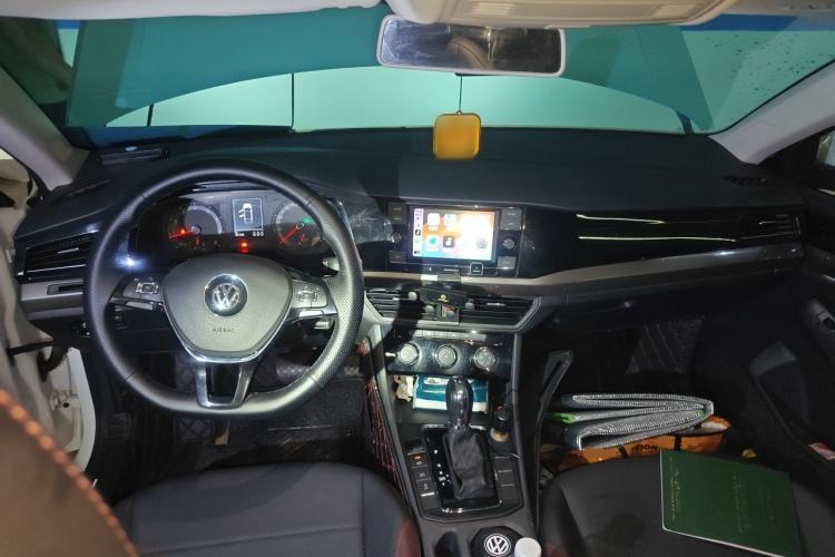 Used Volkswagen Bora 2019 Revised Version 1.5L Automatic Comfort Edition China VI Standard Center Console
