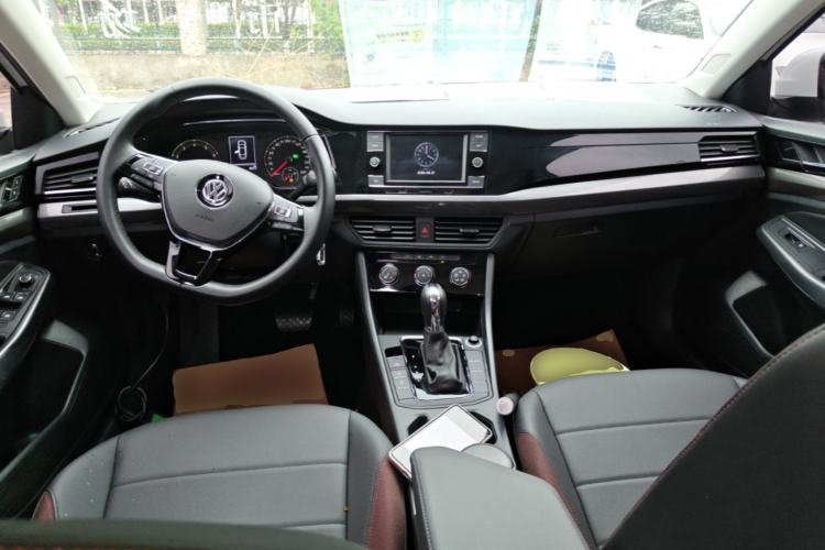 Used Volkswagen Bora 2019 Revised Version 1.5L Automatic Comfort Edition China VI Standard Center Console