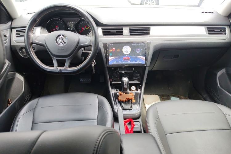 Used Volkswagen Bora 2019 Facelift Bora·Legend 1.5L Automatic Fashion Edition China VI Standard Center Console