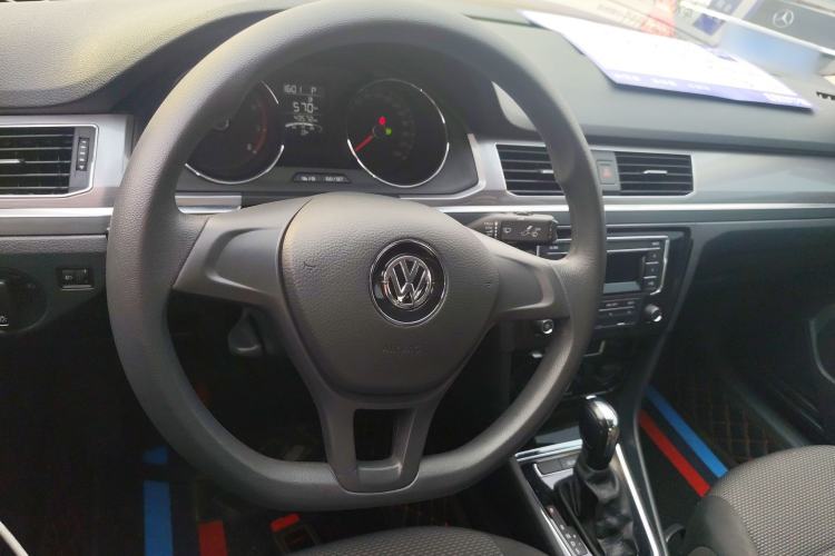 Used Volkswagen Bora 2019 Facelift Bora·Legend 1.5L Automatic Fashion Edition China VI Standard Center Console