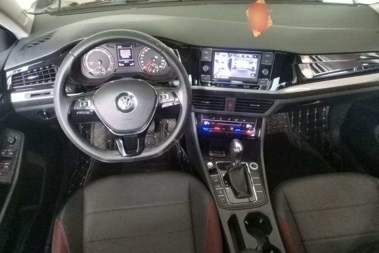 Used Volkswagen Bora 2019 Revised Version 280TSI DSG Elite Edition China VI Standard Center Console