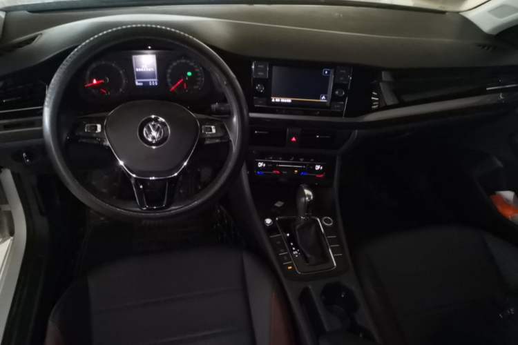 Used Volkswagen Bora 2019 Revised Version 280TSI DSG Elite Edition China VI Standard Center Console