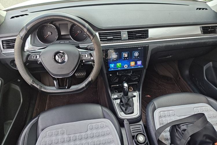 Used Volkswagen Bora 2019 Bora Legend 1.5L Automatic Leading Model China VI Standard Center Console