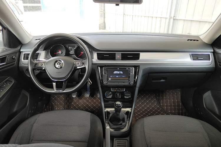 Used Volkswagen Bora 2019 Bora·Legend 1.5L Manual Leading Model China VI Standard Center Console