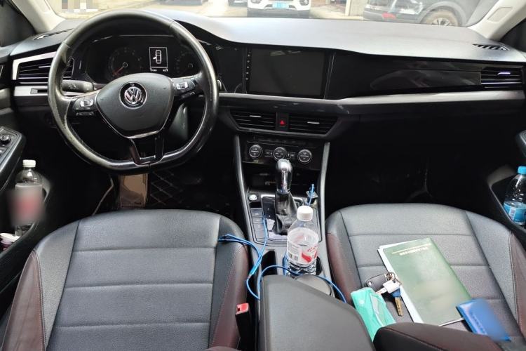 Used Volkswagen Bora 2019 1.5L Automatic Elite Version Center Console