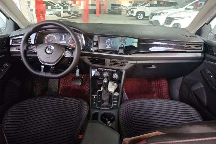 Used Volkswagen Bora 2019 Revised Version 1.5L Automatic Comfort Edition China VI Standard Center Console