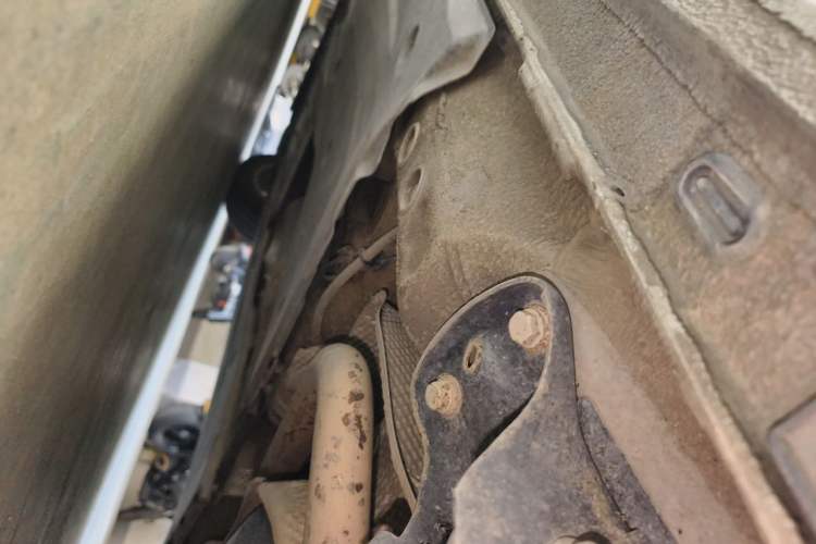 Used Volkswagen Bora 2019 1.5L Automatic Elite Version Chassis Rear Left