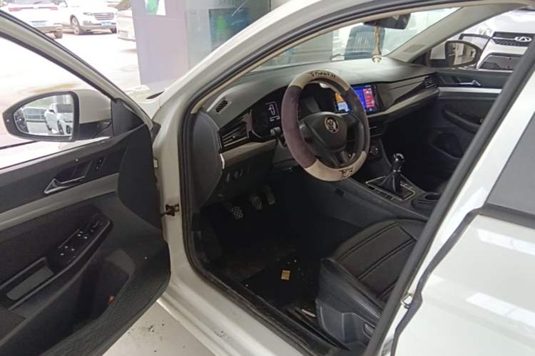 Used Volkswagen Bora 2019 1.5L Manual Fashion Edition Driver Seat