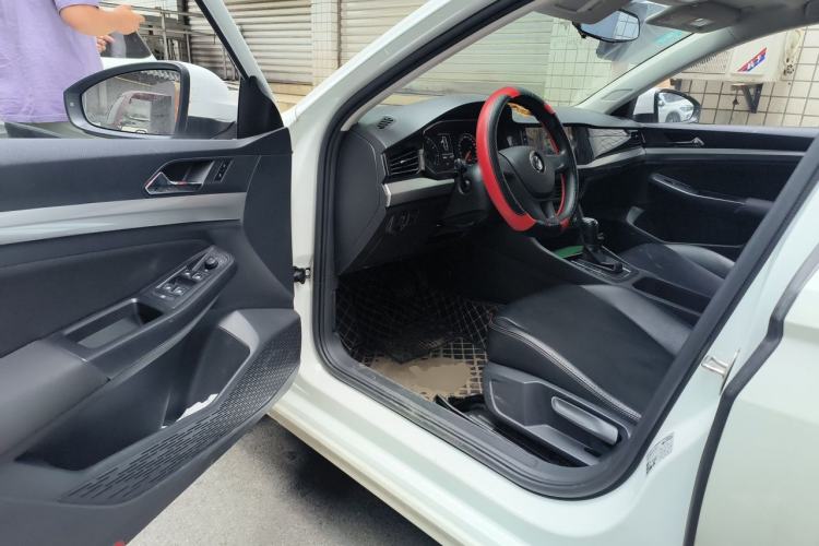 Used Volkswagen Bora 2019 1.5L Automatic Fashion Model Driver Seat