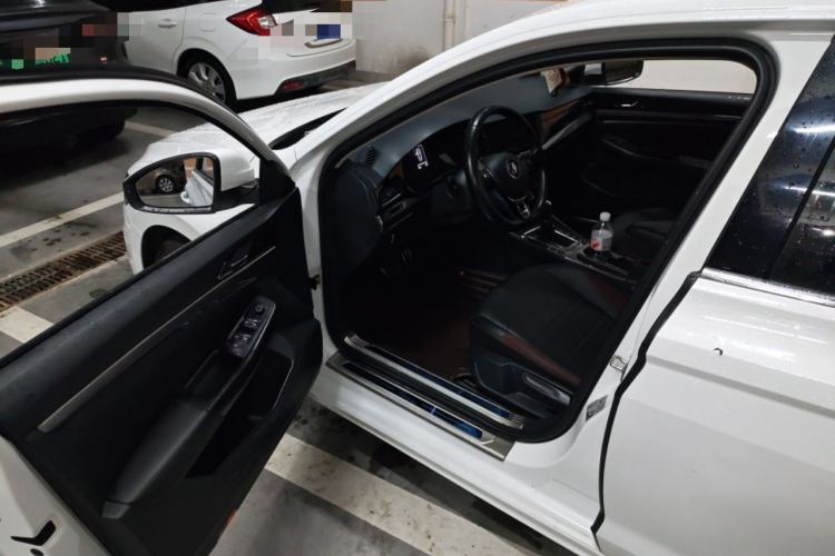 Used Volkswagen Bora 2019 1.5L Automatic Elite Version Driver Seat