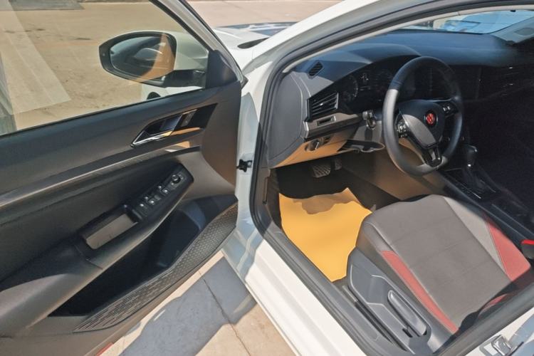 Used Volkswagen Bora 2019 Revised Version 1.5L Automatic Comfort Edition China VI Standard Driver Seat