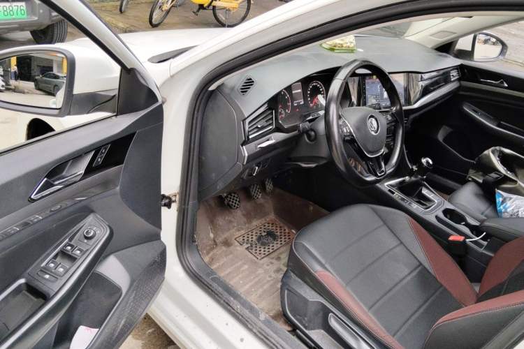 Used Volkswagen Bora 2019 1.5L Manual Comfort Version Driver Seat