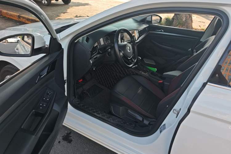 Used Volkswagen Bora 2019 Revised Version 1.5L Automatic Comfort Edition China VI Standard Driver Seat