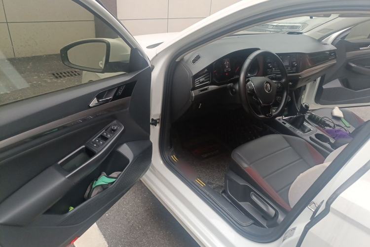 Used Volkswagen Bora 2019 Revised Version 1.5L Manual Comfort Edition China VI Standard Driver Seat