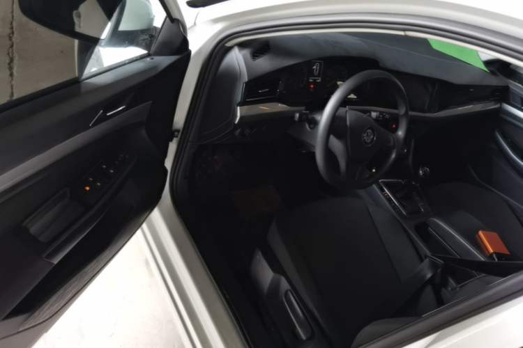 Used Volkswagen Bora 2019 Revised Version 1.5L Manual Fashion Edition China VI Standard Driver Seat