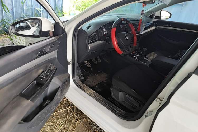 Used Volkswagen Bora 2019 1.5L Manual Fashion Edition Driver Seat
