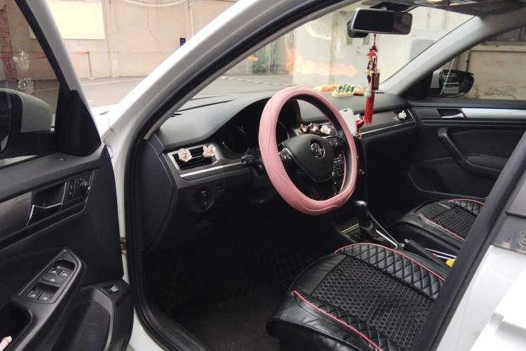 Used Volkswagen Bora 2019 Bora Legend 1.5L Automatic Leading Model China VI Standard Driver Seat