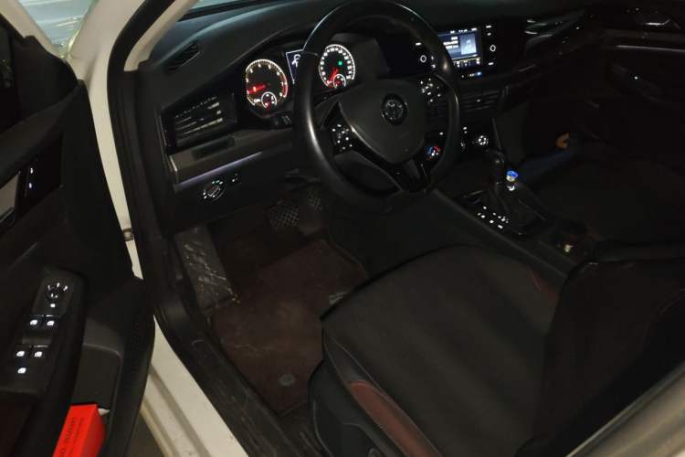 Used Volkswagen Bora 2019 Revised Version 1.5L Automatic Comfort Edition China VI Standard Driver Seat
