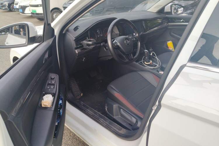 Used Volkswagen Bora 2019 1.5L Automatic Elite Version Driver Seat