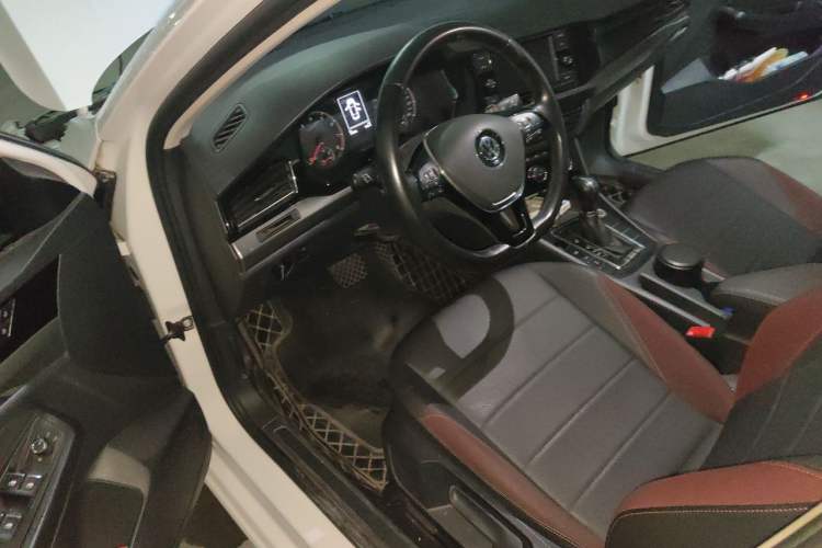 Used Volkswagen Bora 2019 Revised Version 1.5L Automatic Comfort Edition China VI Standard Driver Seat