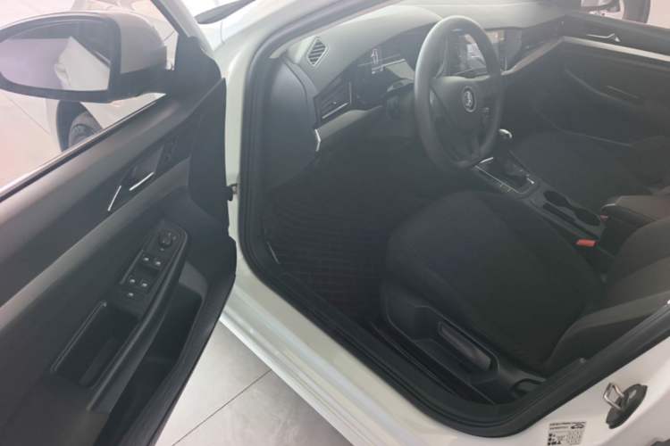 Used Volkswagen Bora 2019 Revised Version 1.5L Automatic Fashionable Style China VI Driver Seat