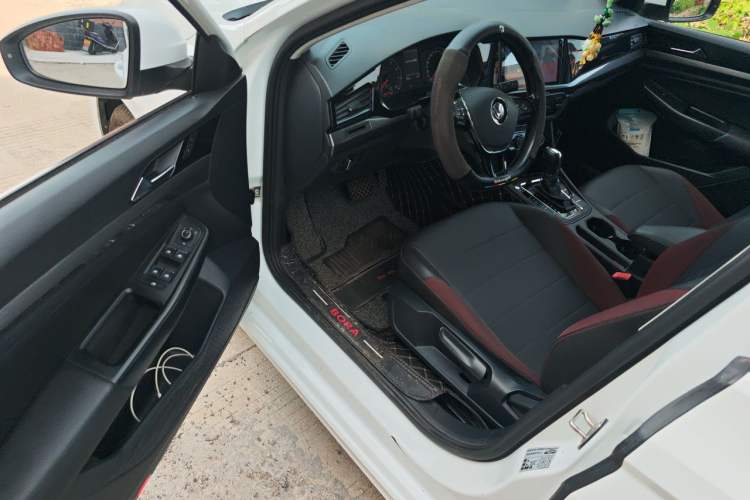 Used Volkswagen Bora 2019 1.5L Automatic Elite Version Driver Seat