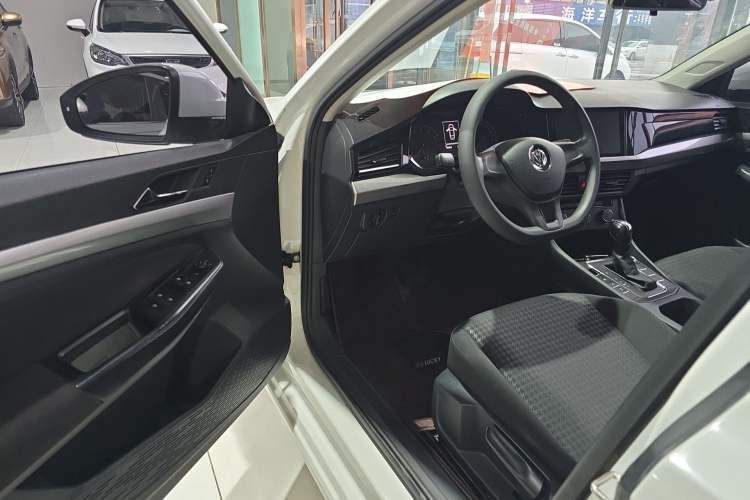 Used Volkswagen Bora 2019 1.5L Automatic Fashion Model Driver Seat
