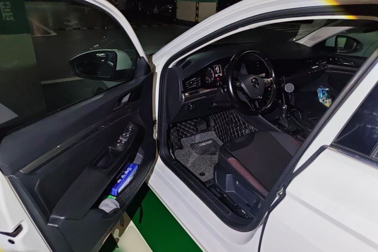 Used Volkswagen Bora 2019 Revised Version 1.5L Automatic Comfort Edition China VI Standard Driver Seat