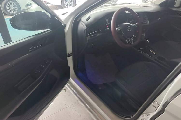 Used Volkswagen Bora 2019 Revised Version 1.5L Automatic Elite Edition China V Standard Driver Seat