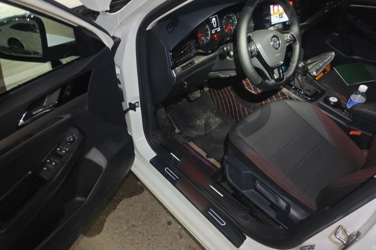 Used Volkswagen Bora 2019 Revised Version 1.5L Automatic Comfort Edition China VI Standard Driver Seat