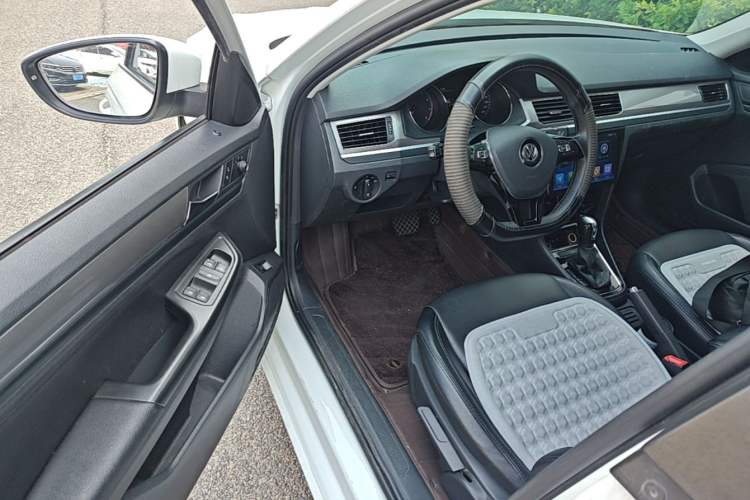 Used Volkswagen Bora 2019 Bora Legend 1.5L Automatic Leading Model China VI Standard Driver Seat