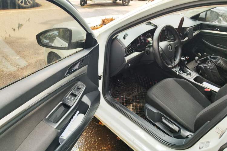 Used Volkswagen Bora 2019 Revised Version 1.5L Automatic Fashionable Style China VI Driver Seat