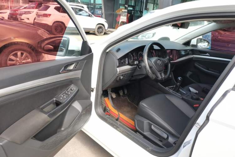 Used Volkswagen Bora 2019 1.5L Manual Fashion Edition Driver Seat
