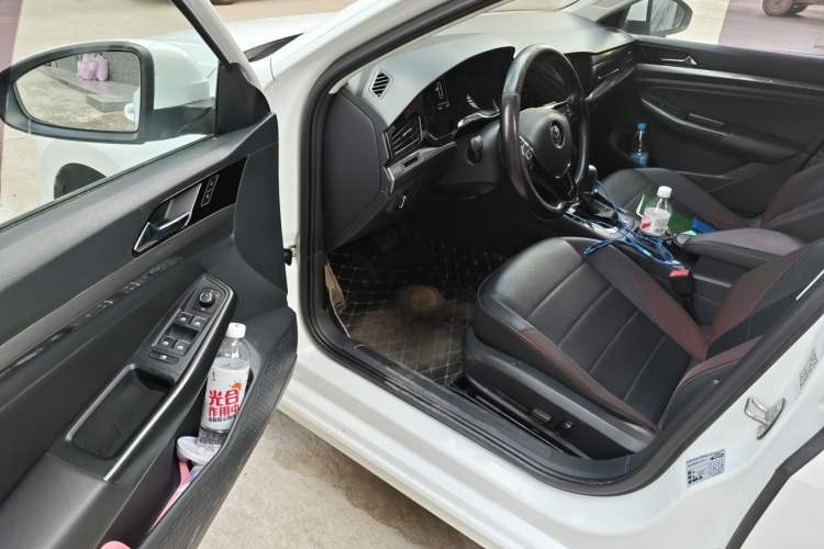 Used Volkswagen Bora 2019 1.5L Automatic Elite Version Driver Seat