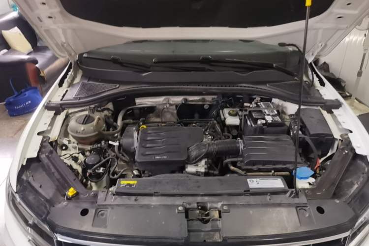 Used Volkswagen Bora 2019 Revised Version 1.5L Automatic Comfort Edition China VI Standard Engine Bay