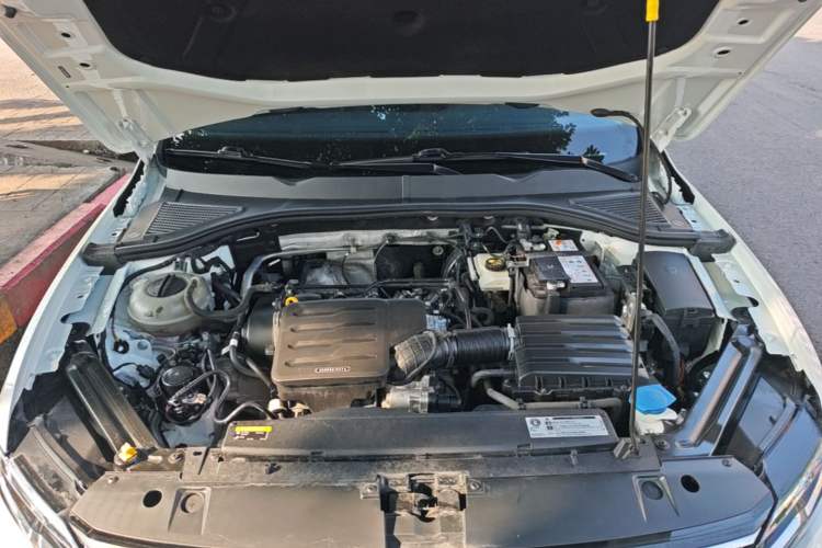 Used Volkswagen Bora 2019 Revised Version 1.5L Automatic Comfort Edition China VI Standard Engine Bay