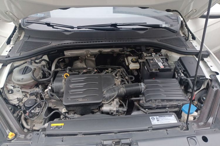Used Volkswagen Bora 2019 Revised Version 1.5L Manual Comfort Edition China VI Standard Engine Bay