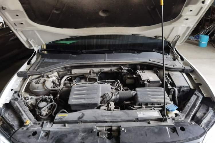 Used Volkswagen Bora 2019 Revised Version 1.5L Manual Fashion Edition China VI Standard Engine Bay