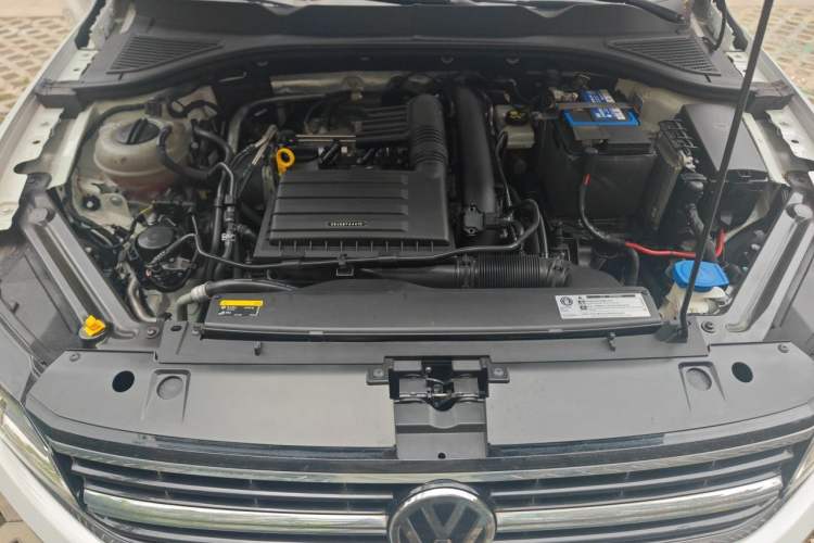Used Volkswagen Bora 2019 Revised Version 280TSI DSG Luxury Edition China VI Standard Engine Bay