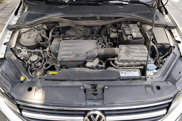 Used Volkswagen Bora 2019 Revised Version 1.5L Automatic Fashionable Style China VI Engine Bay
